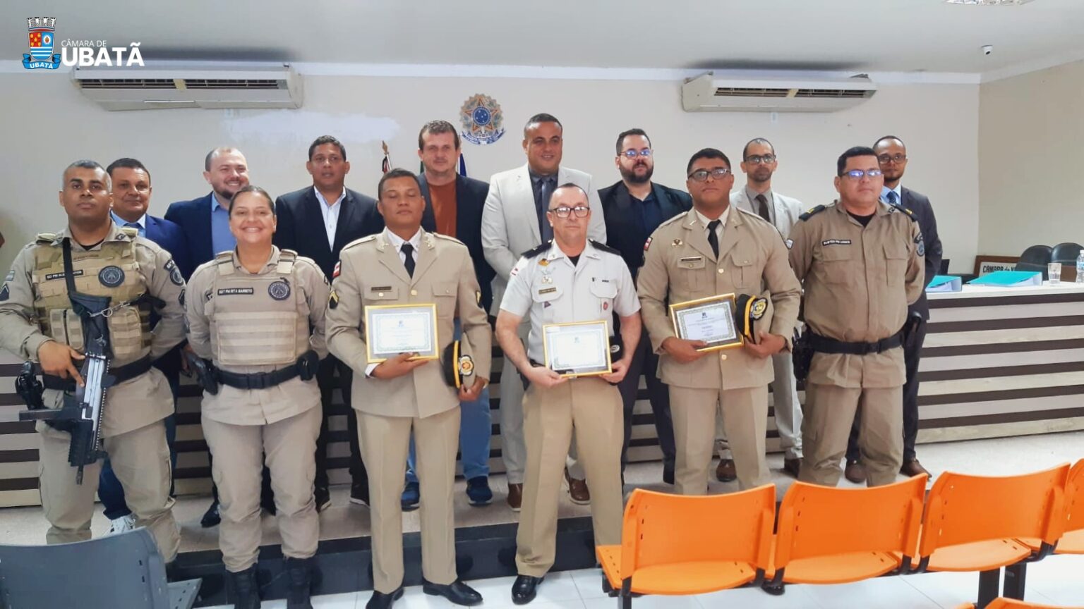Câmara Municipal de Ubatã concede Moção de Aplausos a policiais militares por serviços prestados à segurança pública